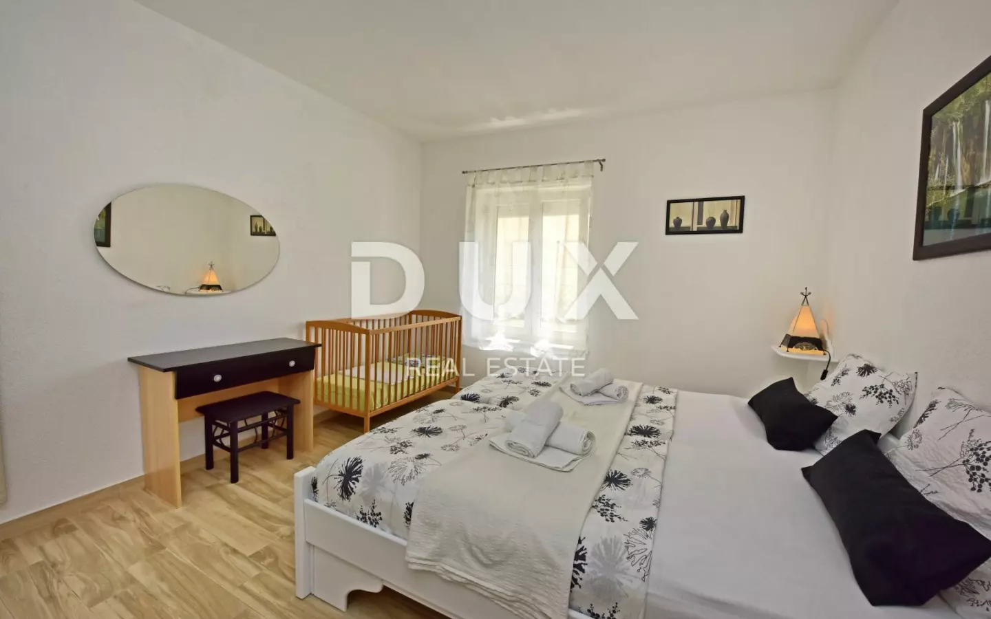 9-bedroom Detached House In Poreč, Croatia (280 M²)