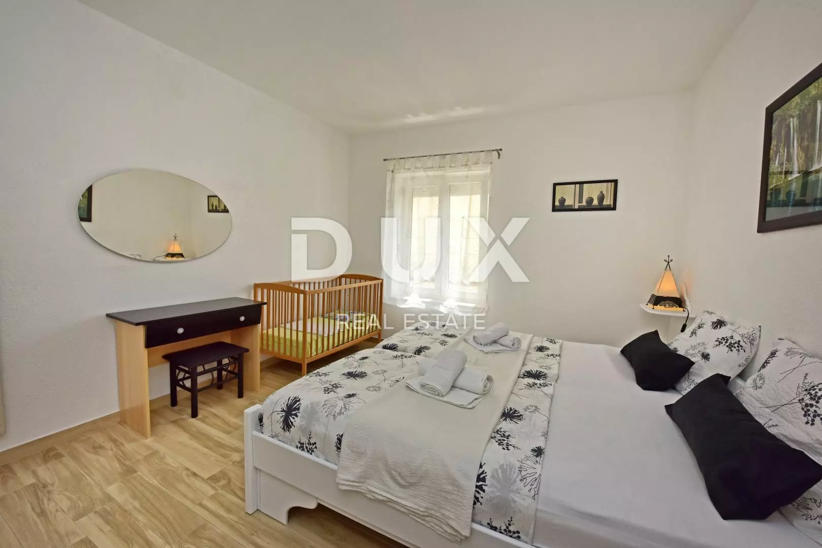 9-bedroom Detached House In Poreč, Croatia (280 M²)