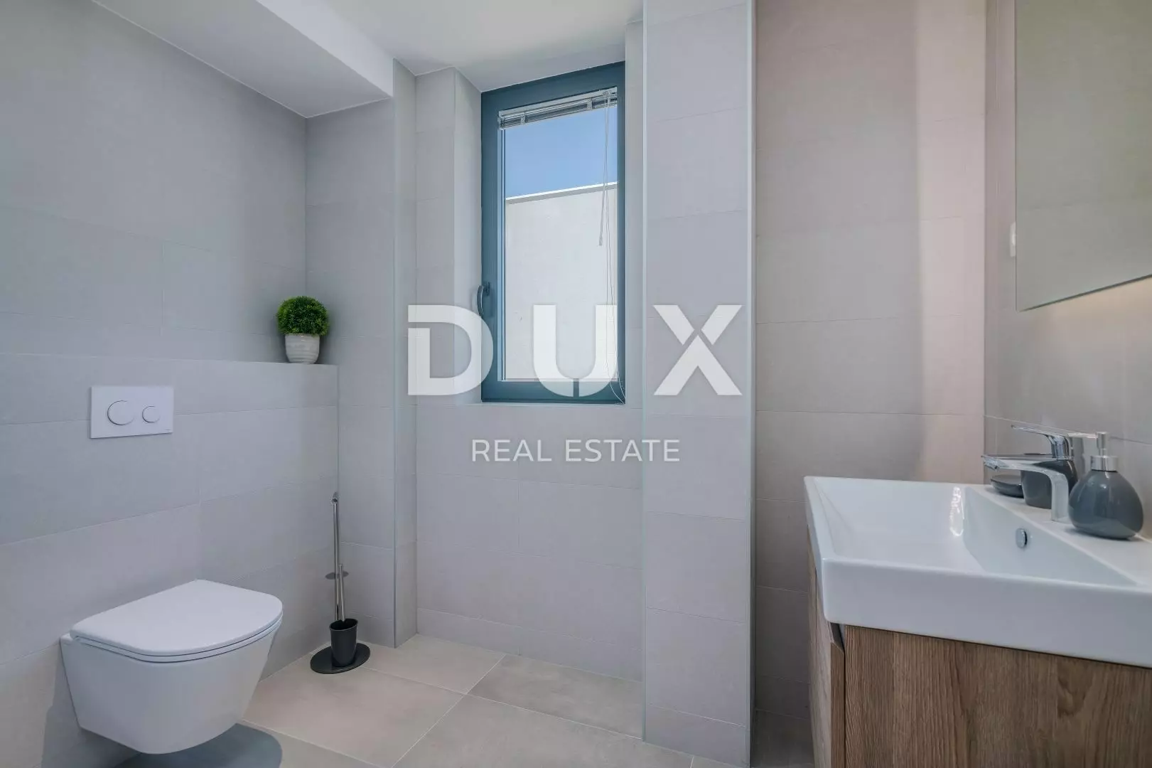 3-bedroom Villa In Veprinac, Croatia (247 M²)