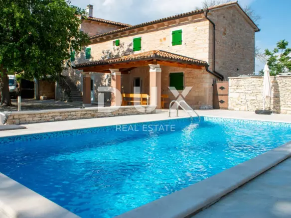 3-bedroom Villa In Krničari, Croatia (220 M²)