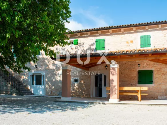 3-bedroom Villa In Krničari, Croatia (220 M²)