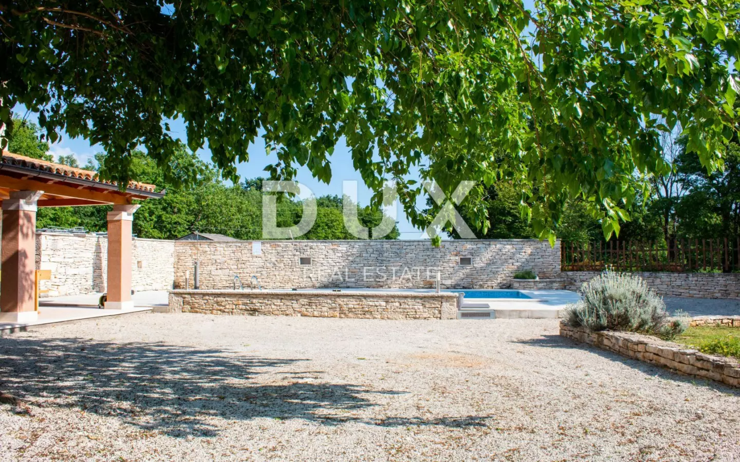 3-bedroom Villa In Krničari, Croatia (220 M²)