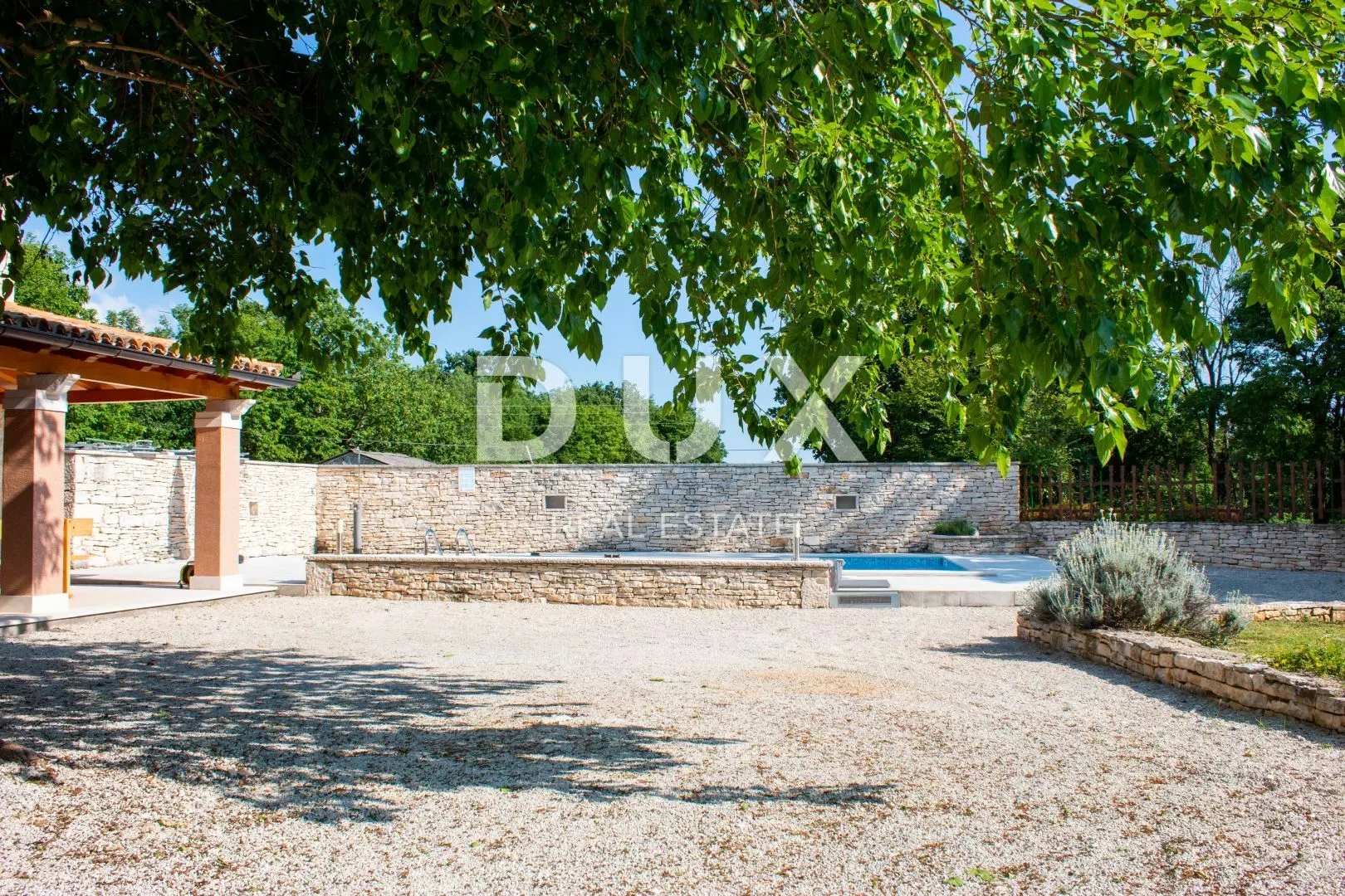 3-bedroom Villa In Krničari, Croatia (220 M²)