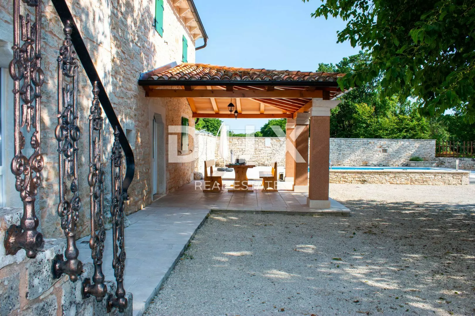 3-bedroom Villa In Krničari, Croatia (220 M²)