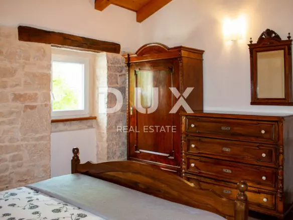 3-bedroom Villa In Krničari, Croatia (220 M²)