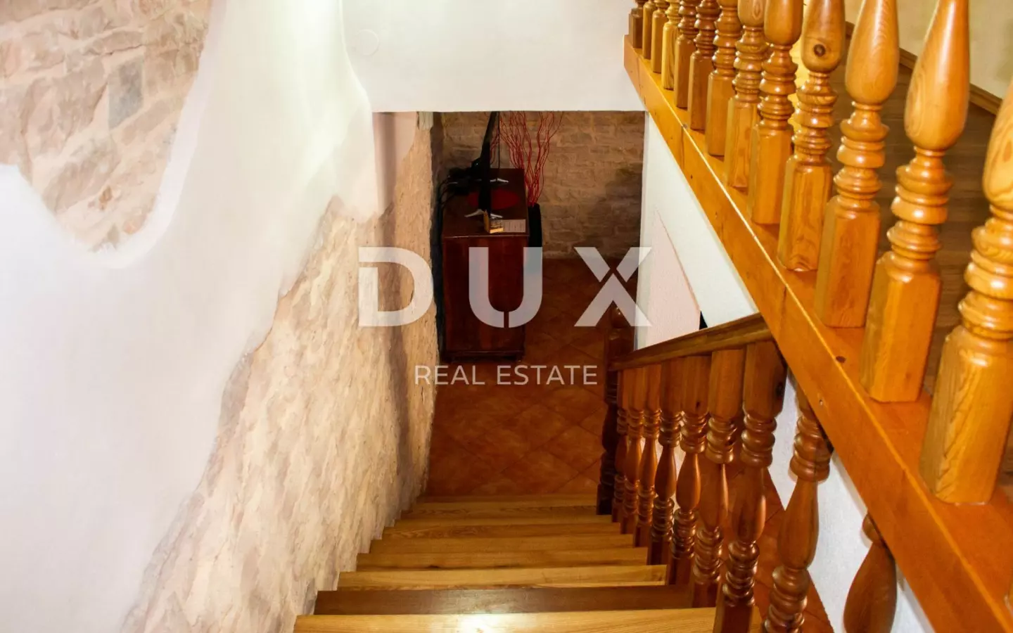 3-bedroom Villa In Krničari, Croatia (220 M²)