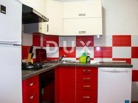 3-bedroom Villa In Krničari, Croatia (220 M²)