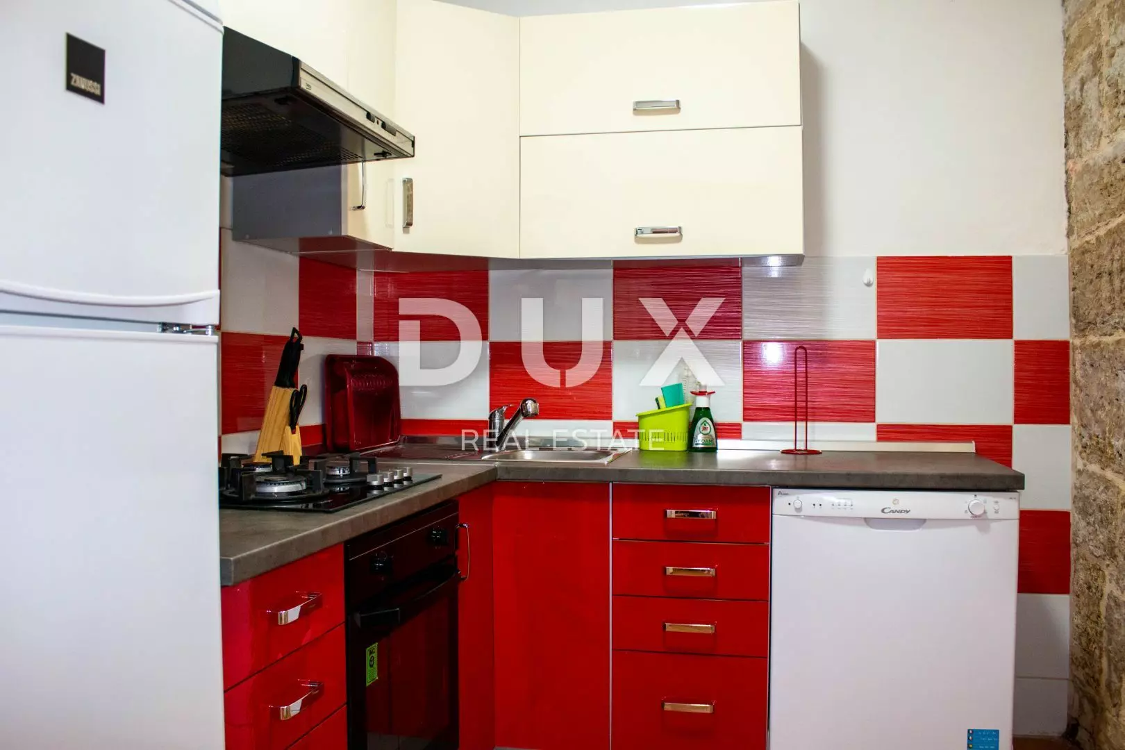 3-bedroom Villa In Krničari, Croatia (220 M²)