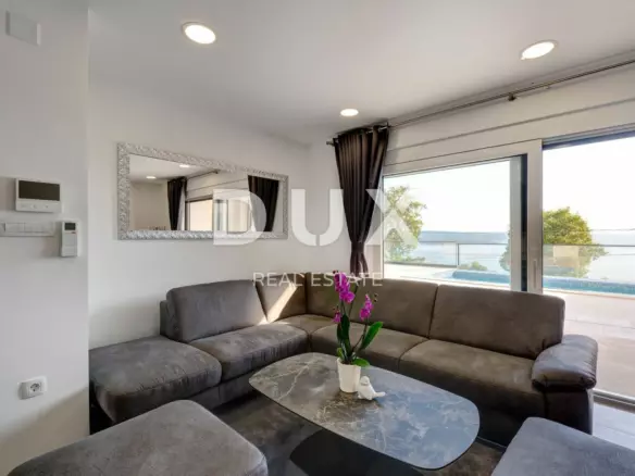 4-bedroom Villa In Dramalj, Croatia (185 M²)