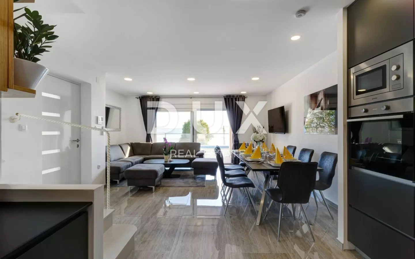 4-bedroom Villa In Dramalj, Croatia (185 M²)