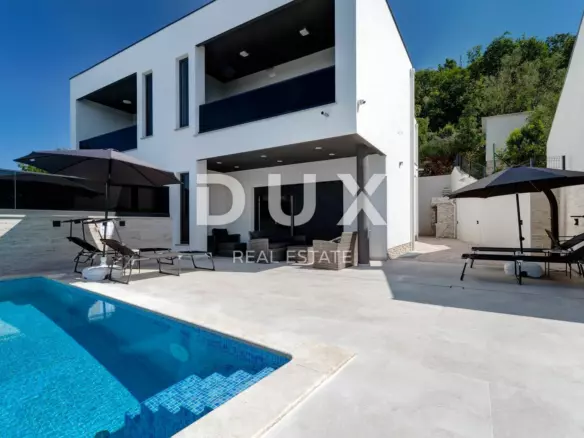 4-bedroom Villa In Dramalj, Croatia (185 M²)