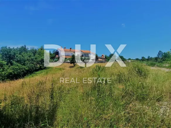 Land In Buzet, Croatia (2.892 M²)
