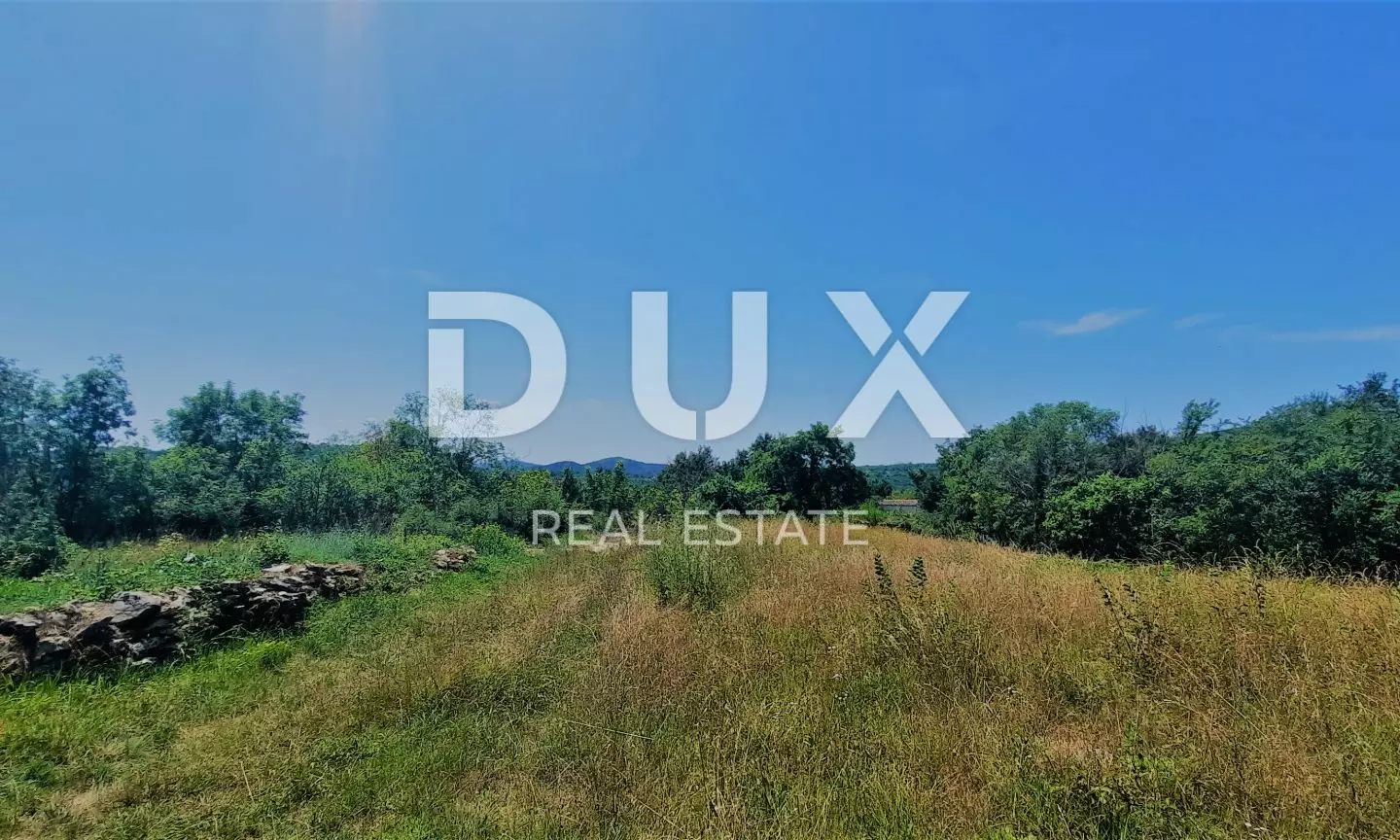Land In Buzet, Croatia (2.892 M²)