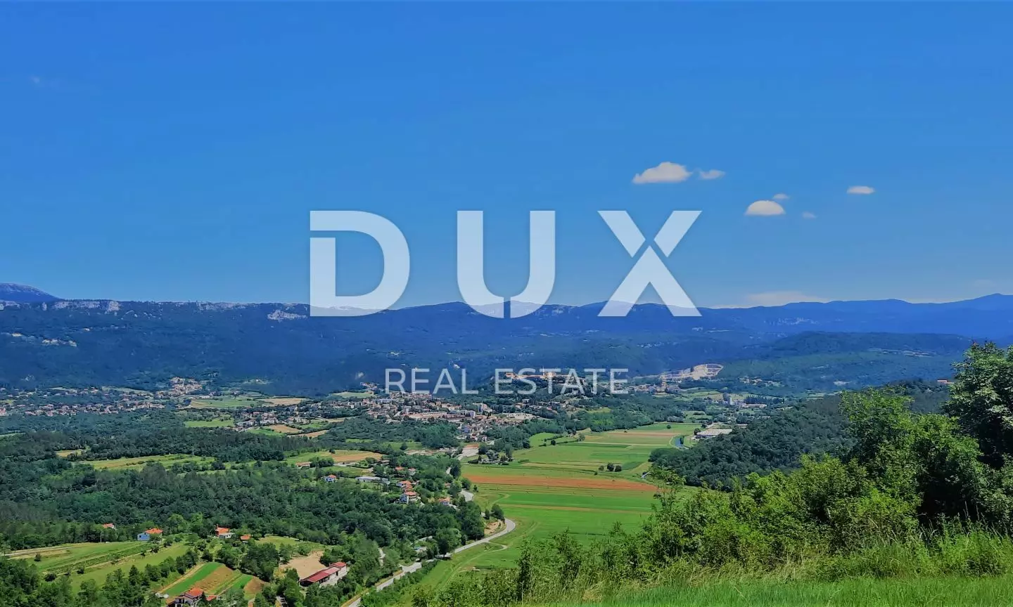 Land In Buzet, Croatia (2.892 M²)