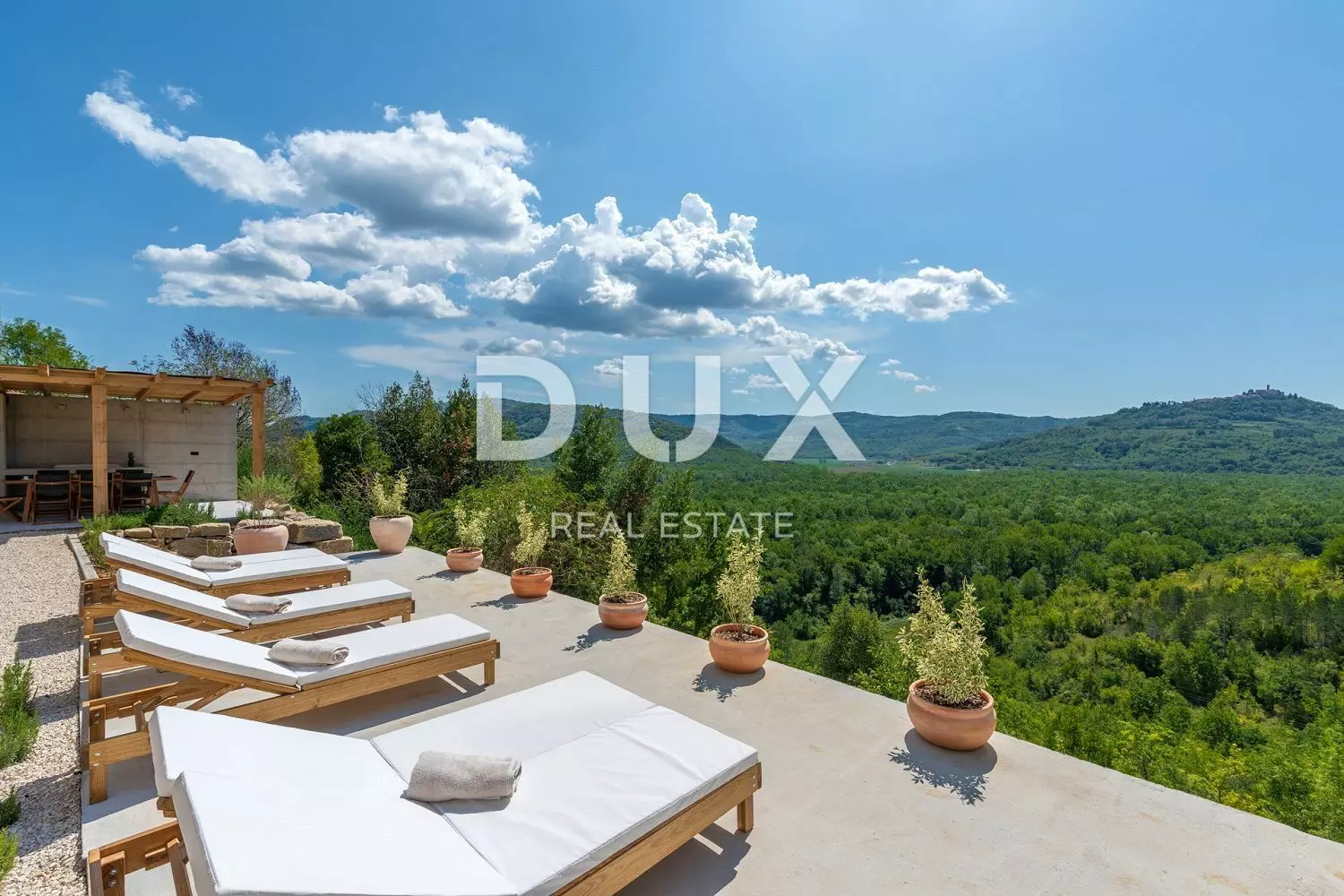4-bedroom Villa In Motovun, Croatia (310 M²)