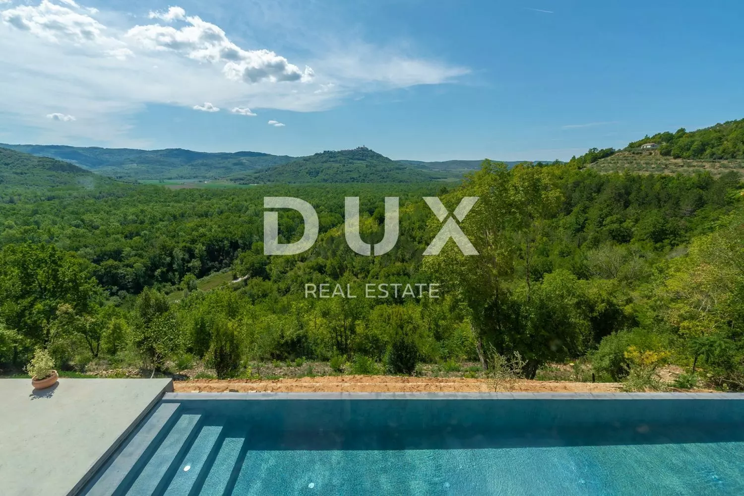 4-bedroom Villa In Motovun, Croatia (310 M²)