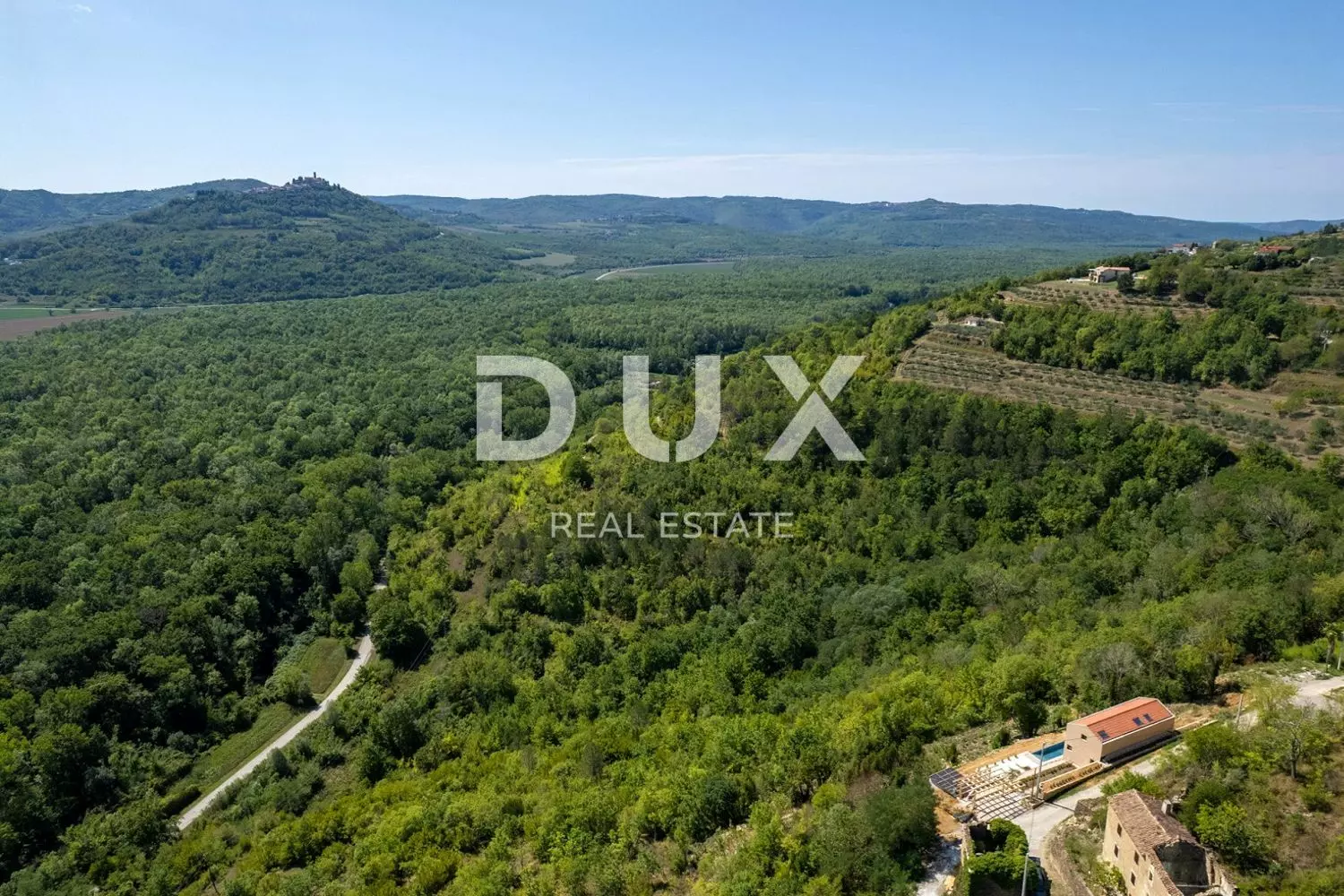 4-bedroom Villa In Motovun, Croatia (310 M²)