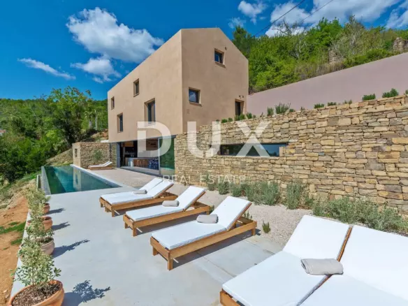 4-bedroom Villa In Motovun, Croatia (310 M²)