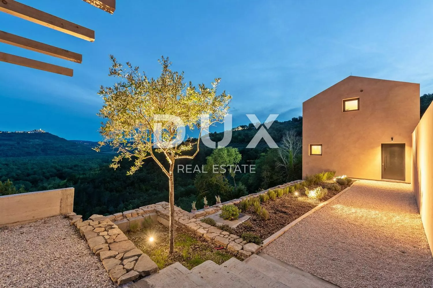 4-bedroom Villa In Motovun, Croatia (310 M²)