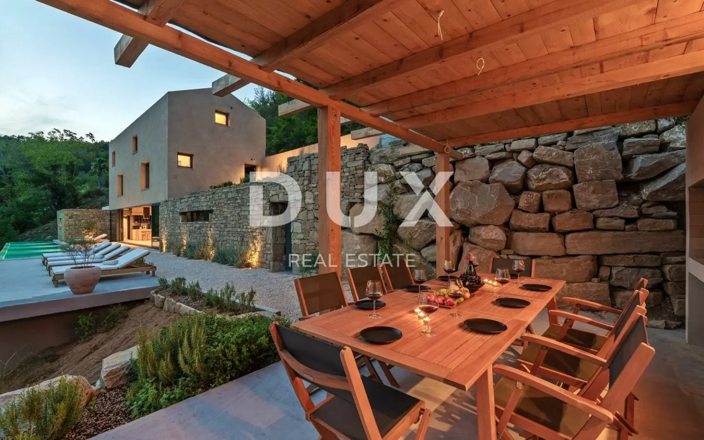 4-bedroom Villa In Motovun, Croatia (310 M²)