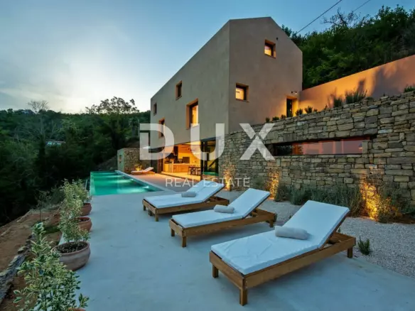 4-bedroom Villa In Motovun, Croatia (310 M²)