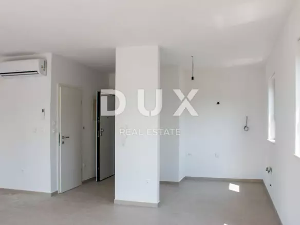 3-bedroom Apartment In Poreč, Croatia (94,7 M²)