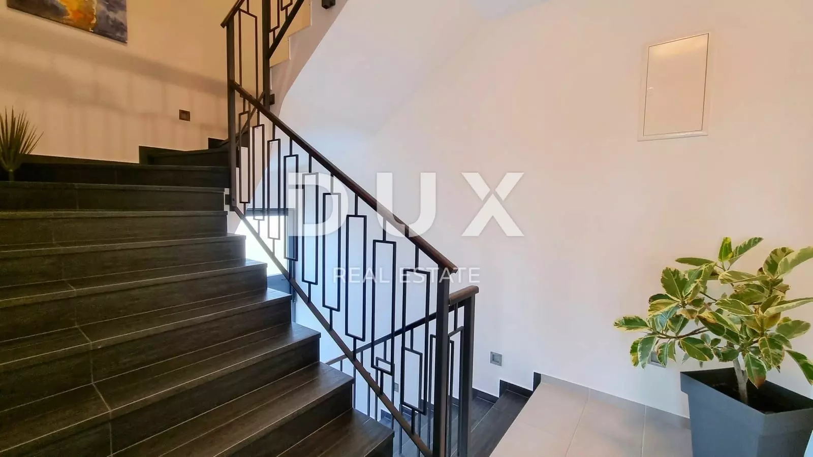 6-bedroom Villa In Šmrika, Croatia (380 M²)