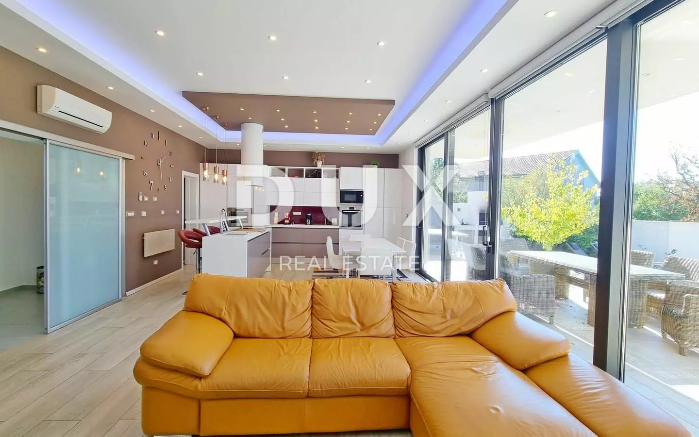 6-bedroom Villa In Šmrika, Croatia (380 M²)