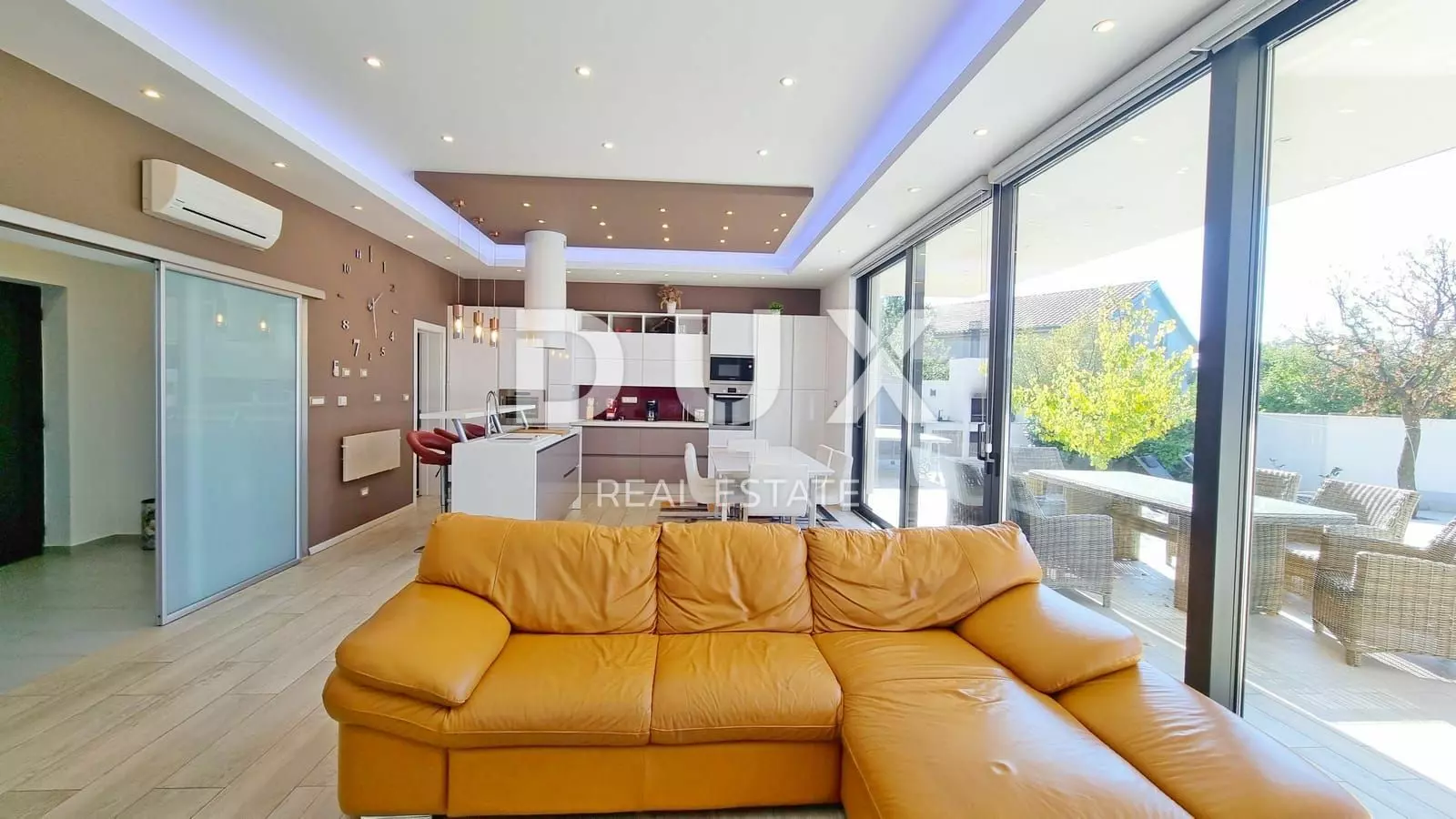 6-bedroom Villa In Šmrika, Croatia (380 M²)
