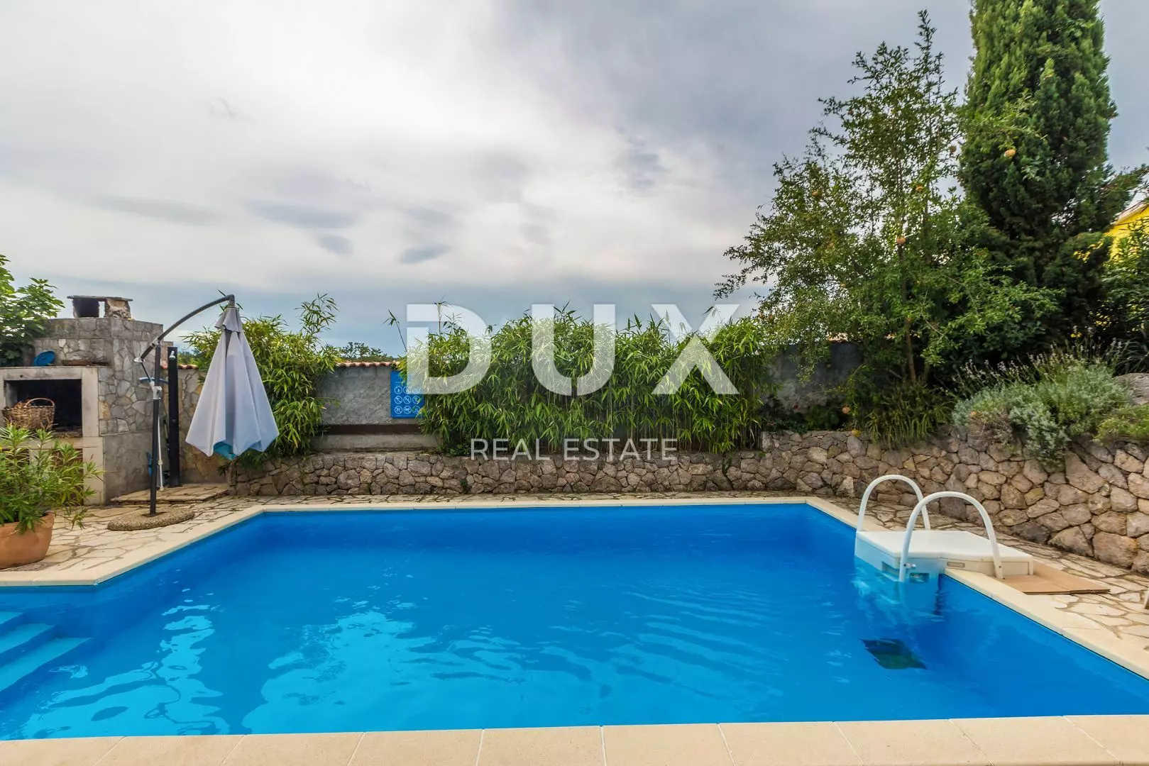 3-bedroom Apartment In Njivice, Croatia (154 M²)