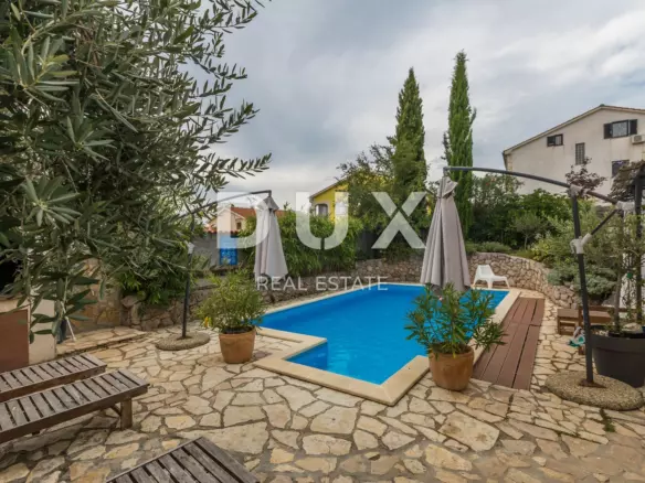 3-bedroom Apartment In Njivice, Croatia (154 M²)