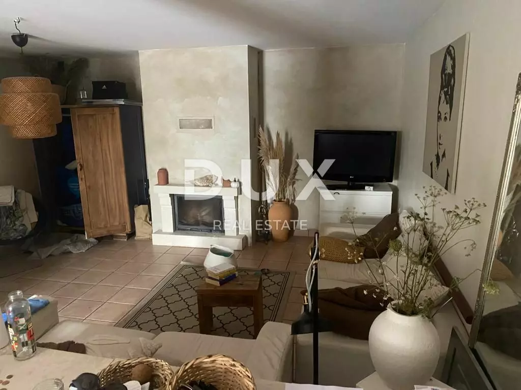 2-bedroom Apartment In Njivice, Croatia (100 M²)
