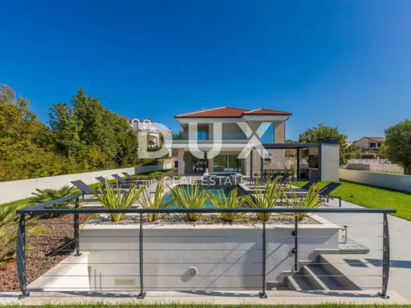 3-bedroom Villa In Brzac, Croatia (240 M²)