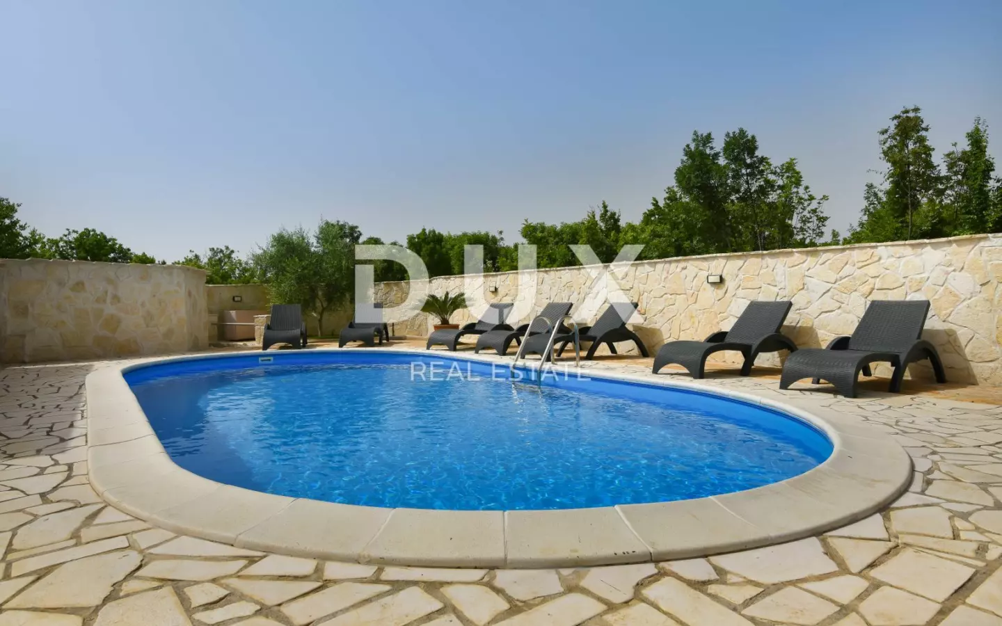3-bedroom Villa In Pridraga, Croatia (138 M²)