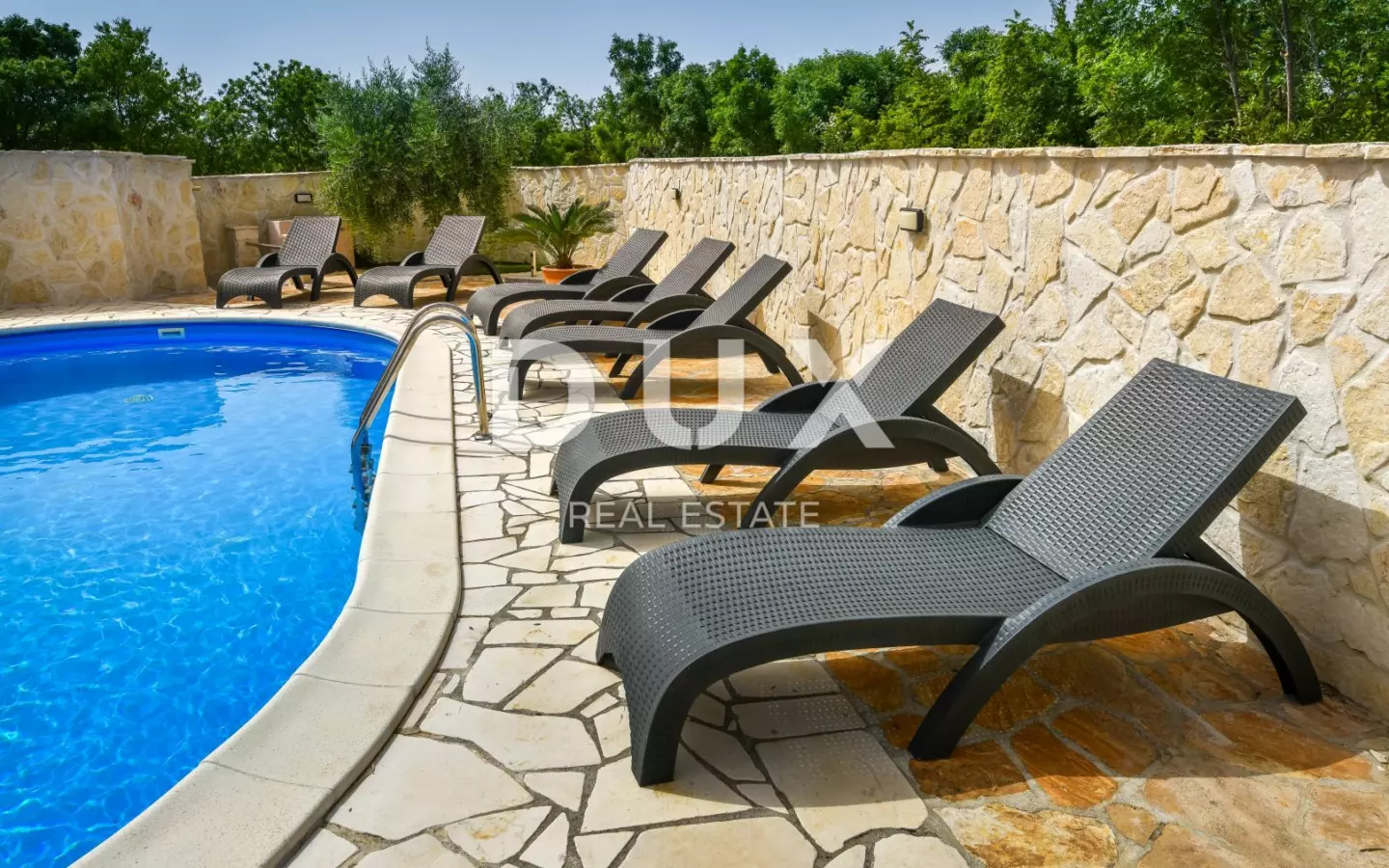 3-bedroom Villa In Pridraga, Croatia (138 M²)