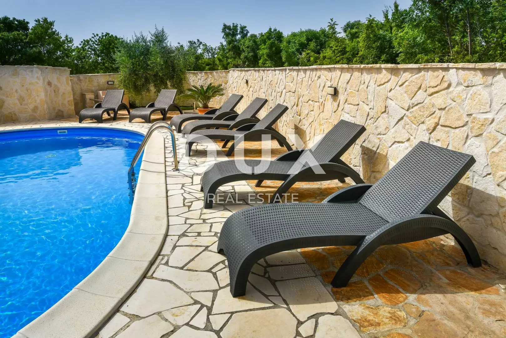 3-bedroom Villa In Pridraga, Croatia (138 M²)
