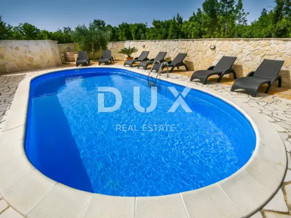3-bedroom Villa In Pridraga, Croatia (138 M²)