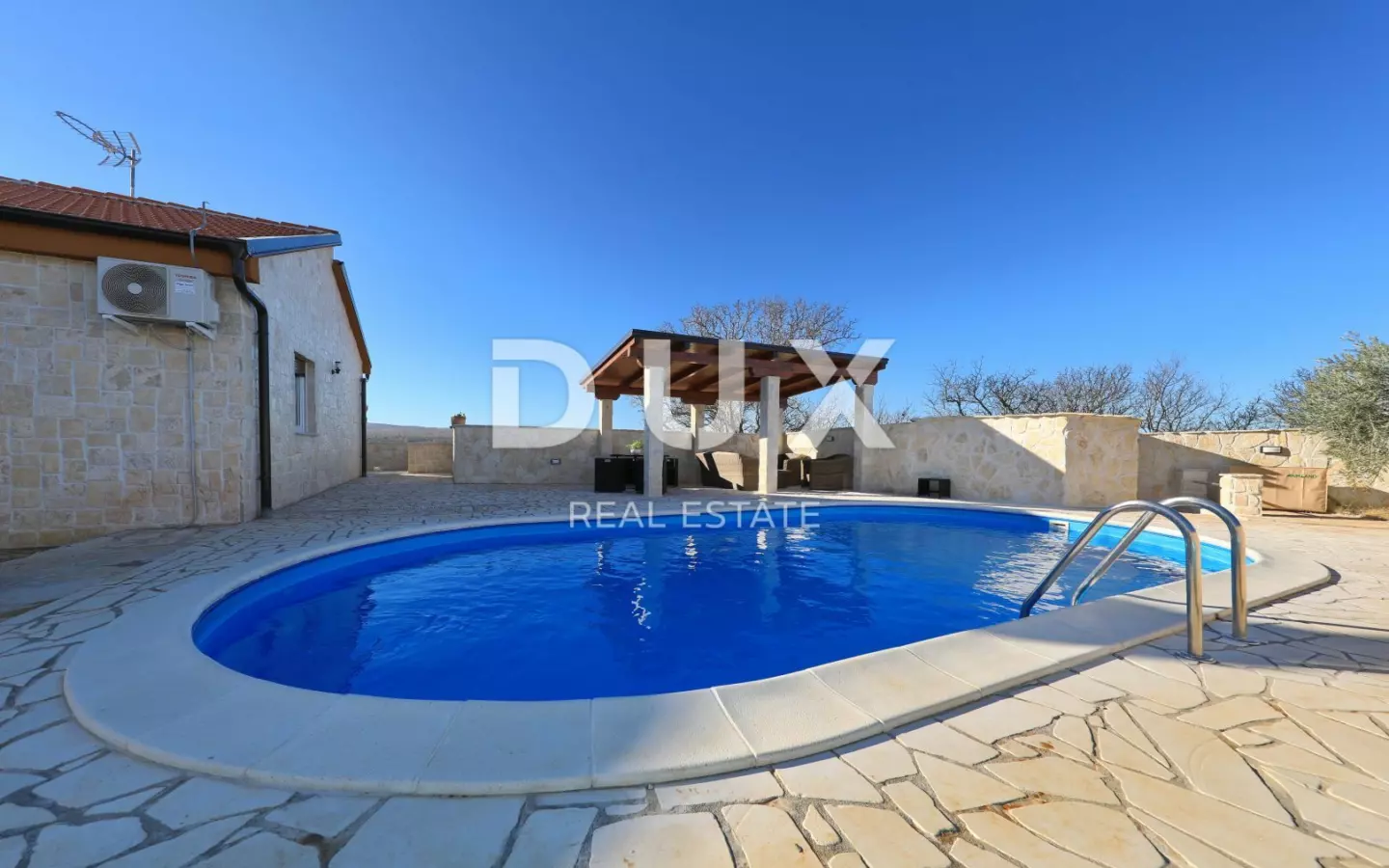 3-bedroom Villa In Pridraga, Croatia (138 M²)