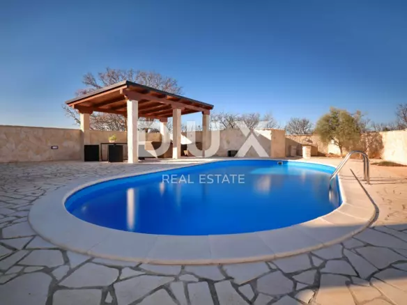 3-bedroom Villa In Pridraga, Croatia (138 M²)