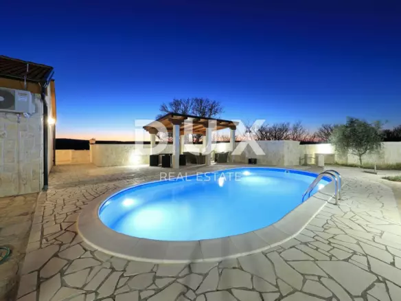 3-bedroom Villa In Pridraga, Croatia (138 M²)