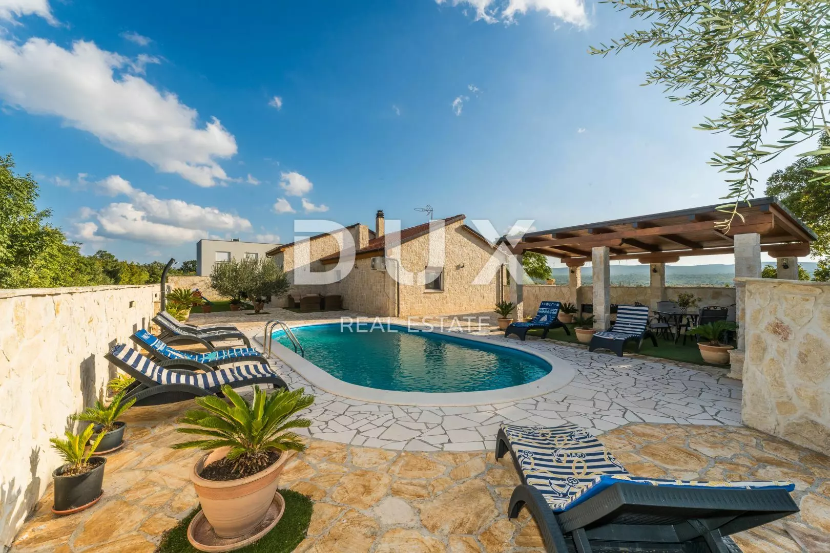 3-bedroom Villa In Pridraga, Croatia (138 M²)