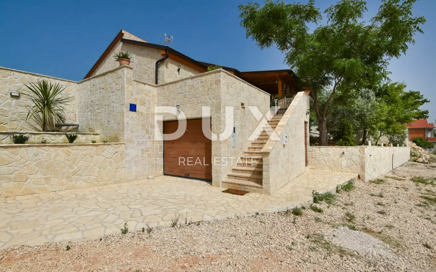 3-bedroom Villa In Pridraga, Croatia (138 M²)