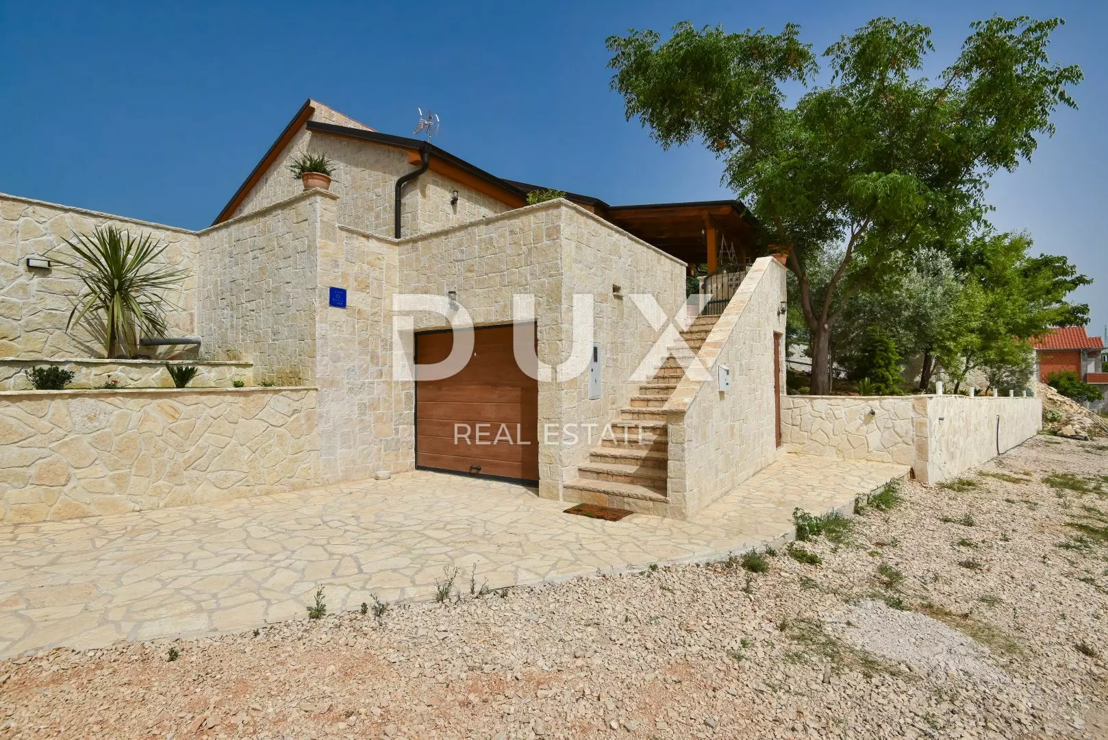 3-bedroom Villa In Pridraga, Croatia (138 M²)