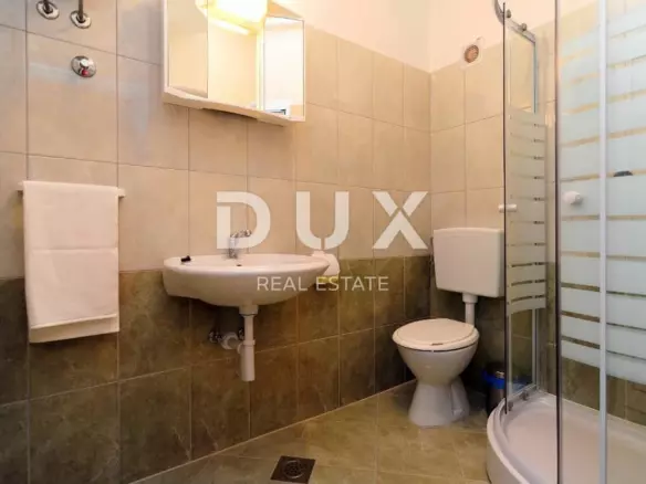 9-bedroom Detached House In Bibinje, Croatia (330 M²)