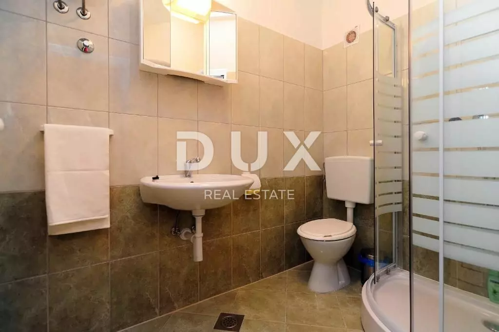 9-bedroom Detached House In Bibinje, Croatia (330 M²)