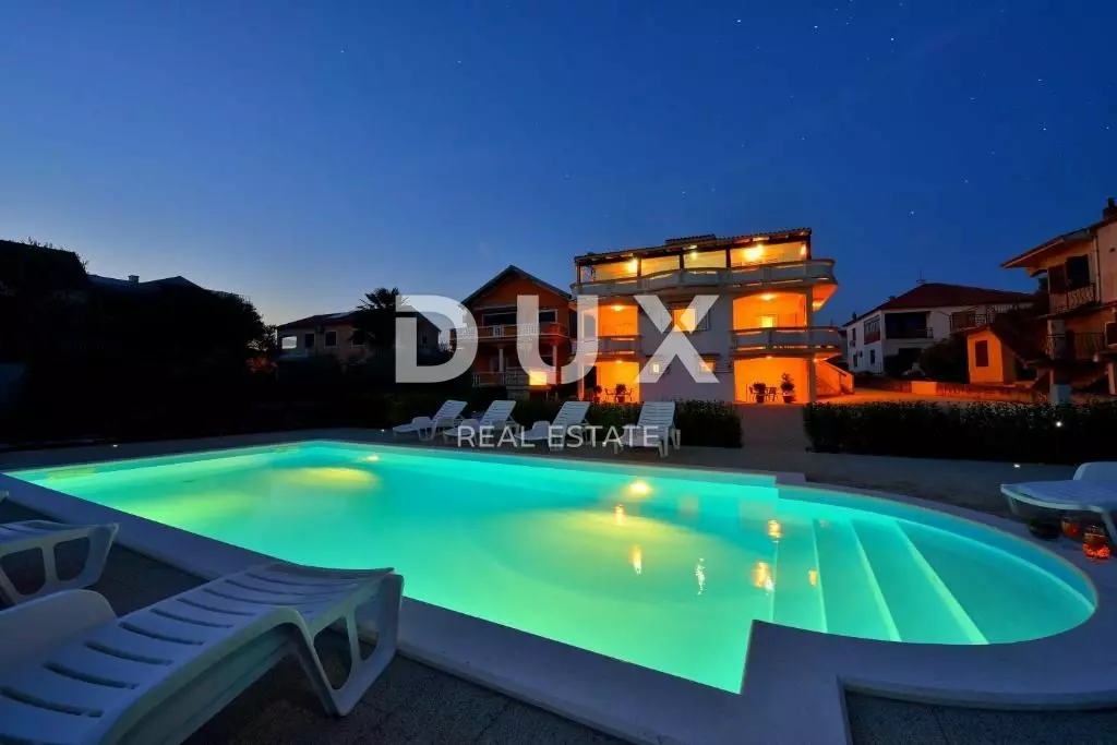 9-bedroom Detached House In Bibinje, Croatia (330 M²)