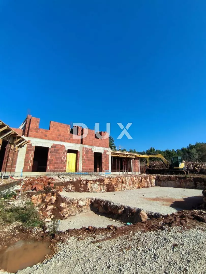 1699289283_roh8-7f34c1 Land In Tinjan, Croatia (240 M²)