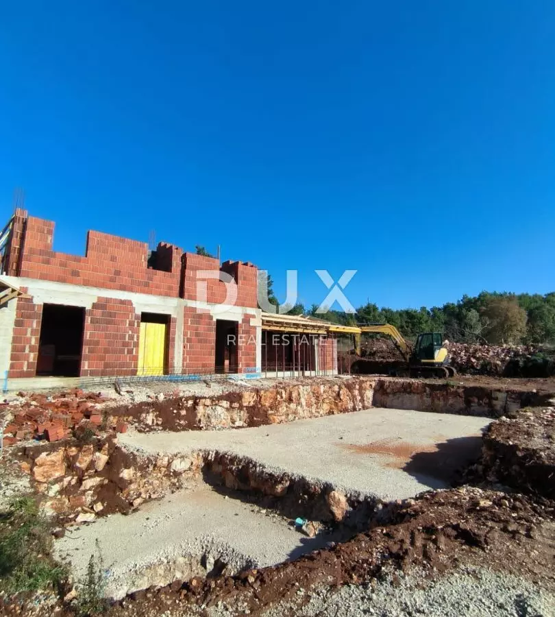 Land In Tinjan, Croatia (240 M²)
