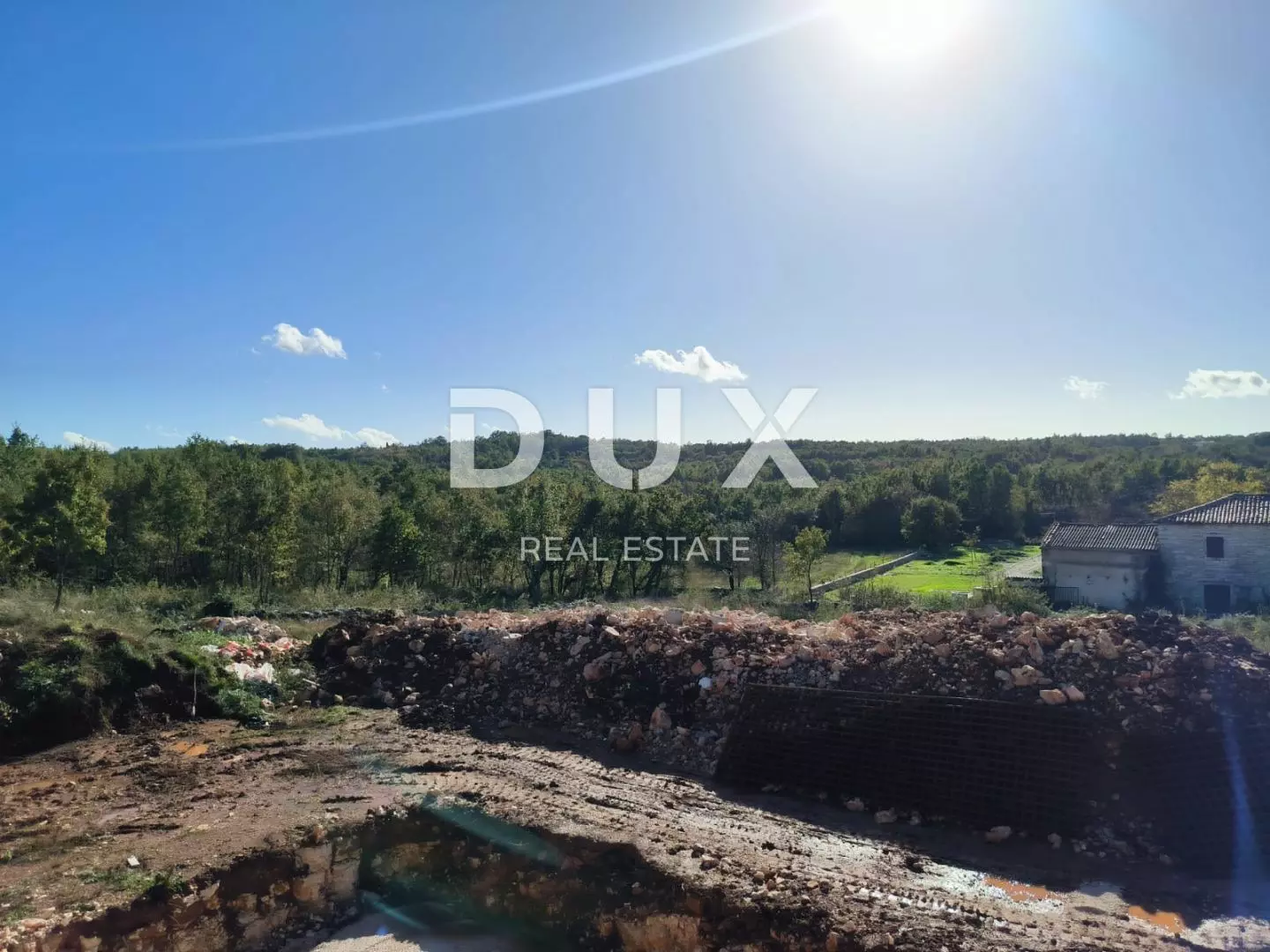 1699289308_vt2-6e524c Land In Tinjan, Croatia (240 M²)