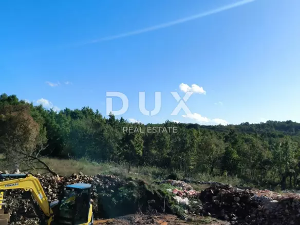 Land In Tinjan, Croatia (240 M²)